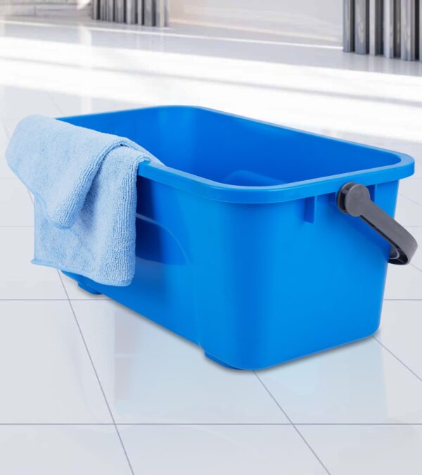 Window Cleaning Kit with Extension Pole & Bucket - Image 4